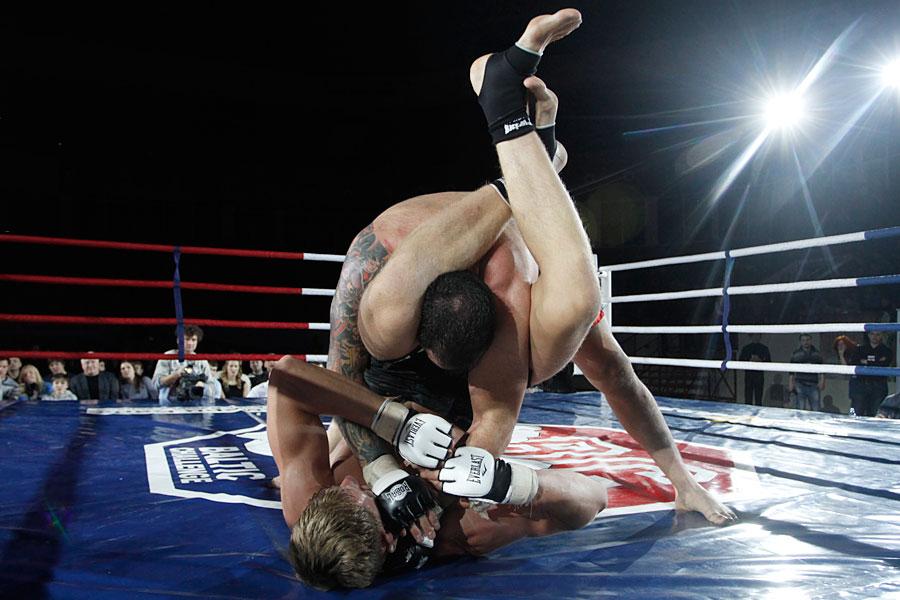 "Правила боёв без правил": фоторепортаж "Нового Калининграда.Ru"