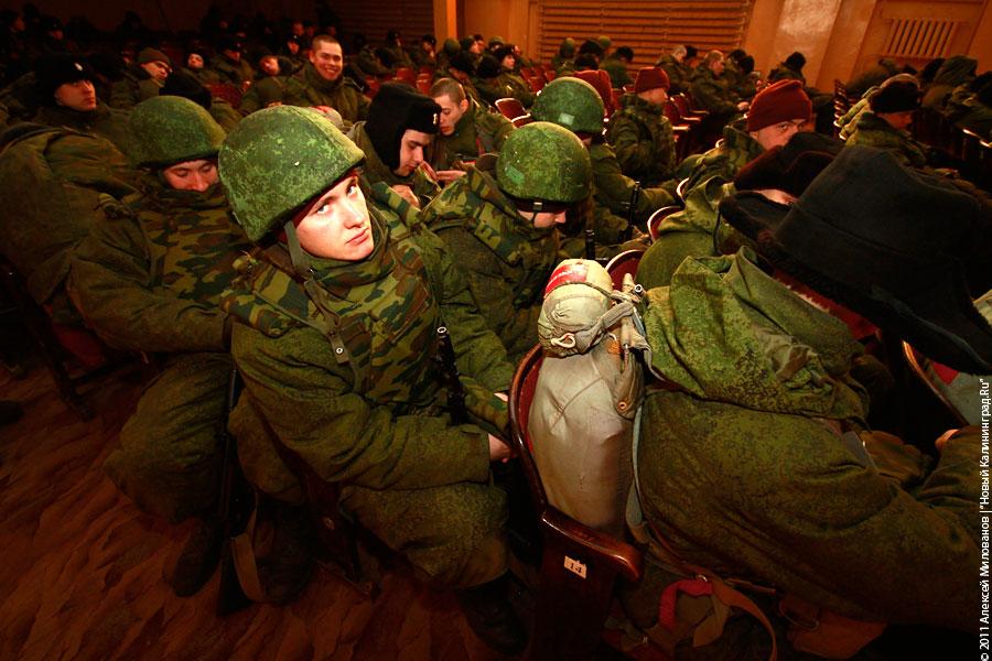 "Солдат спит - министр идет": фоторепортаж "Нового Калининграда.Ru"