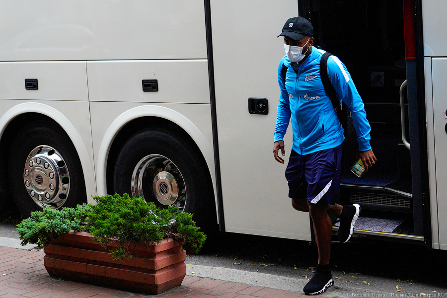 Суперкубок надежды: команды «Локомотив» и «Зенит» прибыли в Калининград (фото)