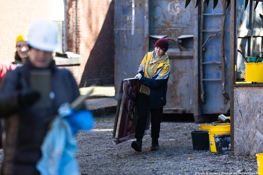 «Начало новой жизни»: в Астрономическом бастионе прошёл субботник (фото)