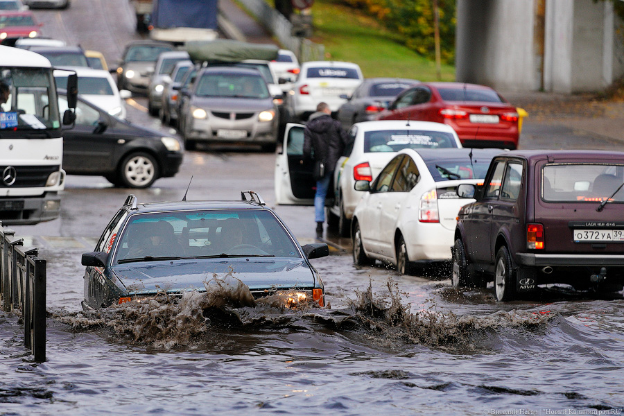 Другой берег улицы: Калининград затопило после шторма (да, опять)