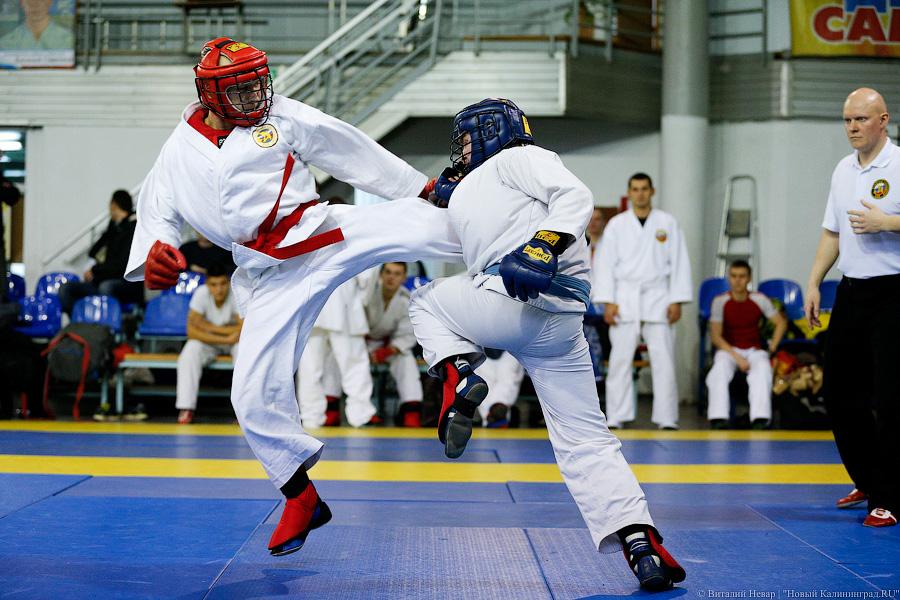 Бросок через бедро: как проходит чемпионат ВМФ по армейскому рукопашному бою