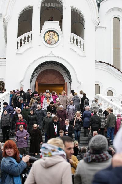 Александр вместо Татьяны: Патриарх Кирилл совершил малое освящение храма на ул. Невского