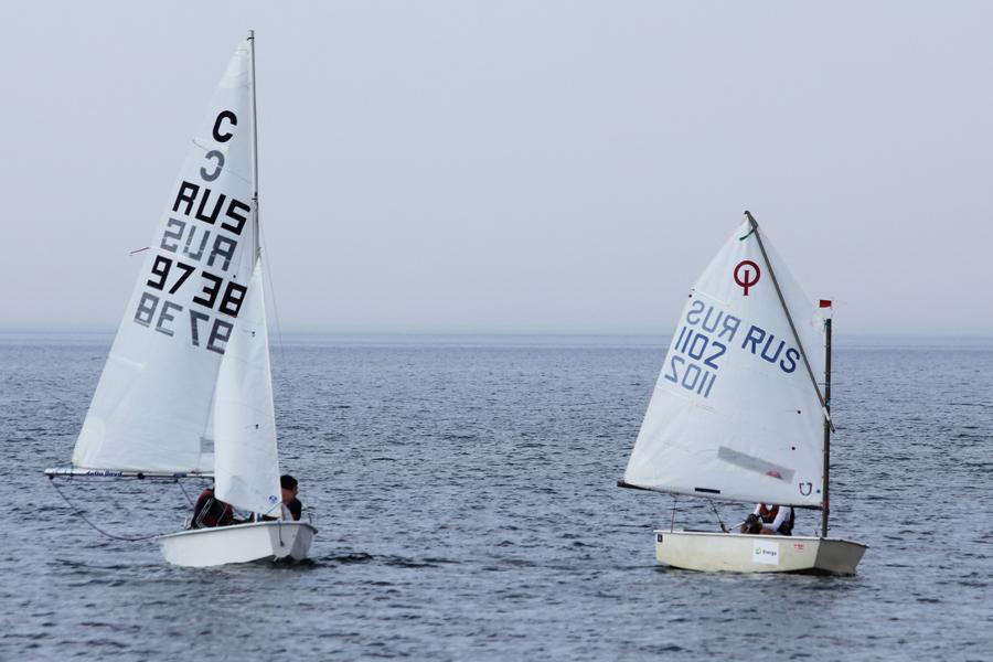 «За победу!»: фоторепортаж с первой региональной парусной регаты сезона