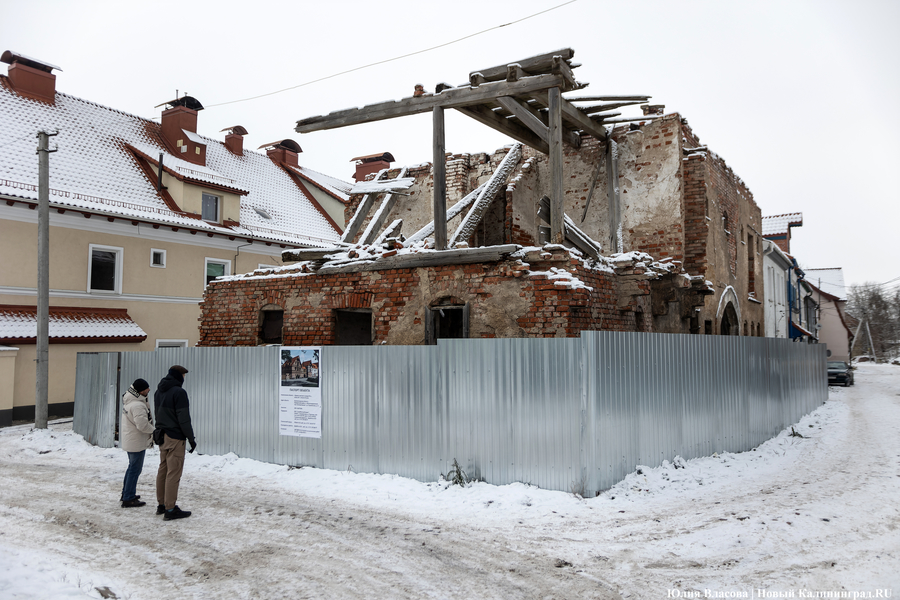 После 30 лет разрушений: в Железнодорожном готовятся к восстановлению фахверковых складов (фото)