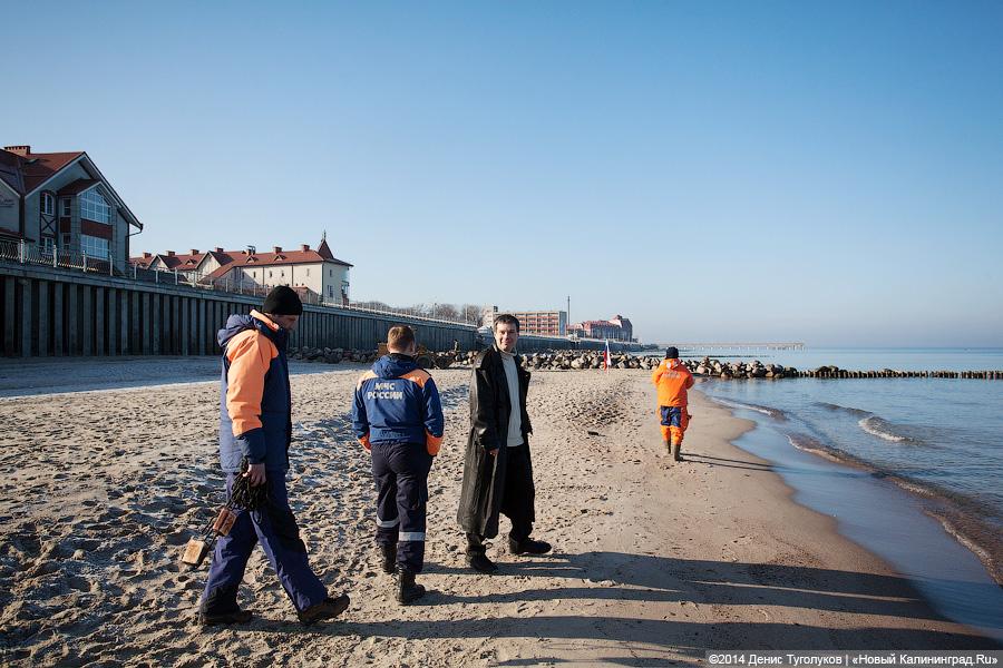 Зеленоградец поздравил женщин с 8 Марта, проплыв больше километра в ледяной воде