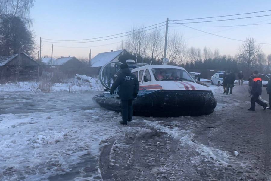 Полесский округ попросил у губернатора катер до постройки моста через Немонин