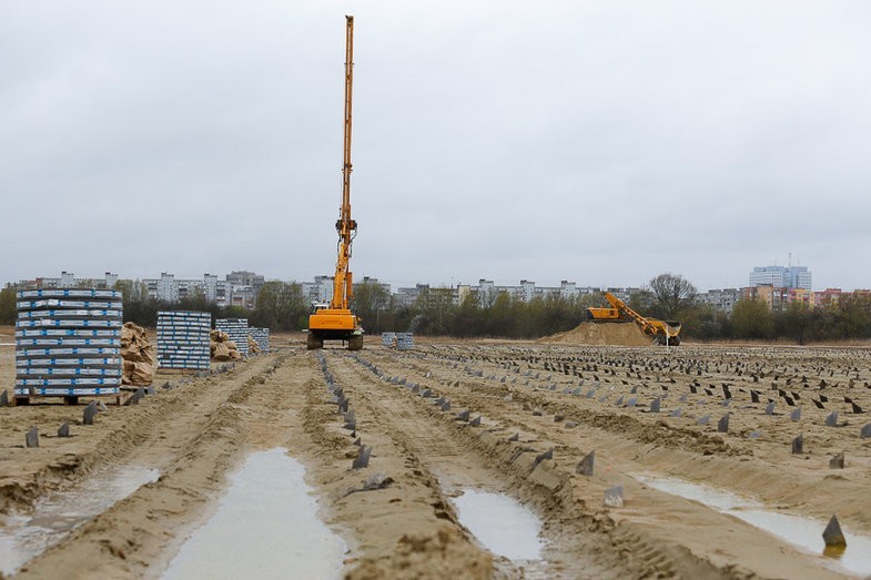 Агаларов: забивание свай под полем и вокруг стадиона привели к удорожанию на 550 млн руб.