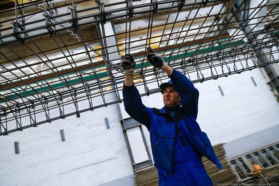 «Скажи им, Андрей»: кто льёт сваи для стадиона к чемпионату мира на Острове