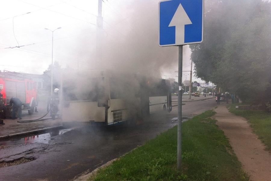 ГИБДД Калининграда: в загоревшемся автобусе не было пассажиров