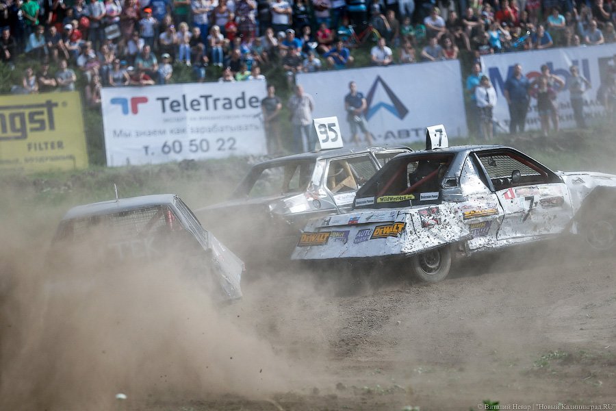 В клубах пыли: как прошел фестиваль экстремальных видов спорта «Ускорение»