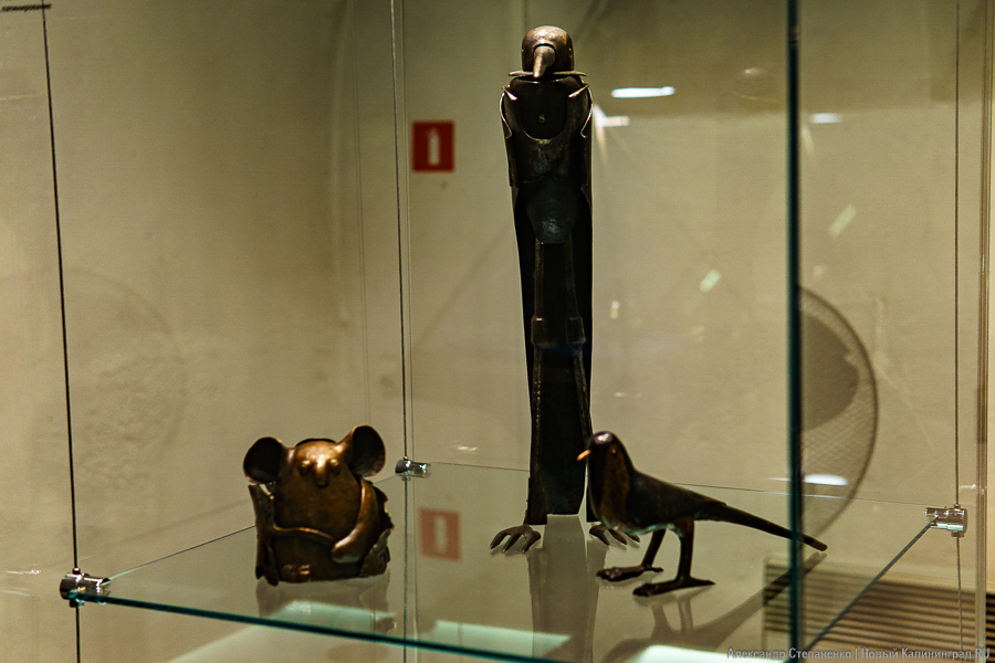 «Металлические метаморфозы»: в Музее янтаря открылась выставка выпускников «Мухи» (фото)