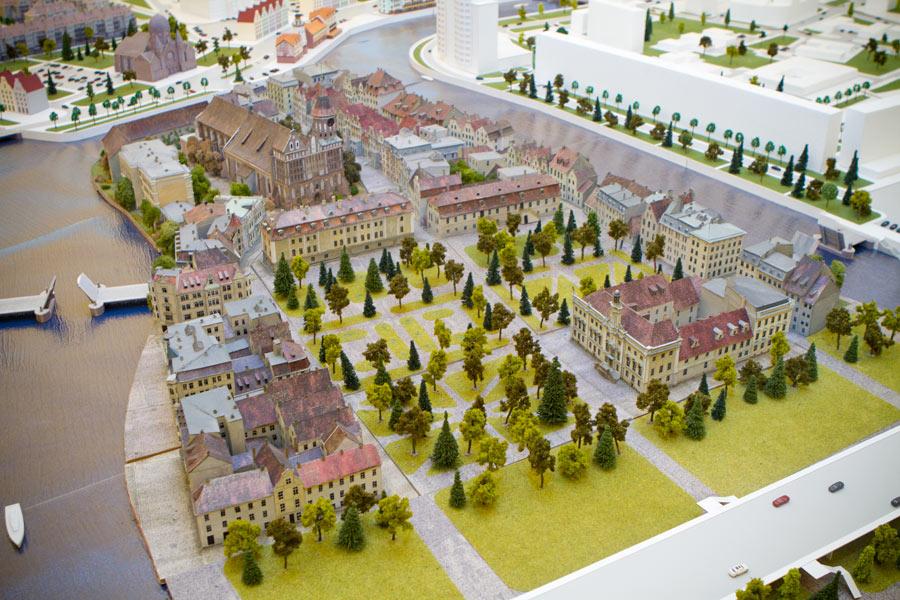 Бумажный макет города. Макеты города как называется. Павильон макет москвы на вднх. Диорама город. Музей городская панорама казань.