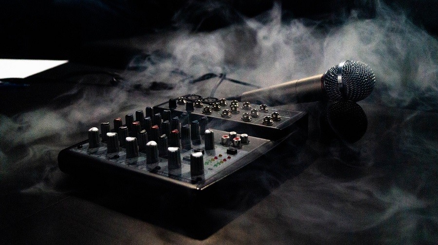 Майские праздники, а погода не радует?