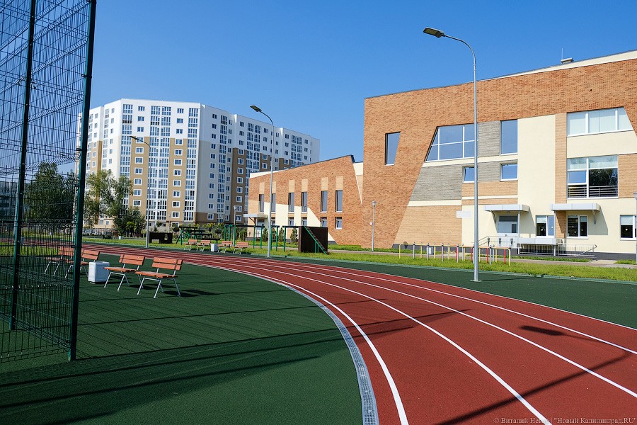 Бассейны, тир, медиатека: как выглядит новая — самая большая в регионе — школа (фото)