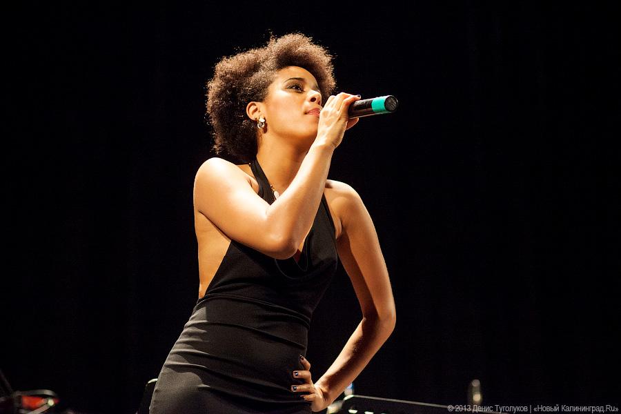 Игорь Бутман играет Бенни Гудмена: фоторепортаж с джазового концерта в Доме искусств