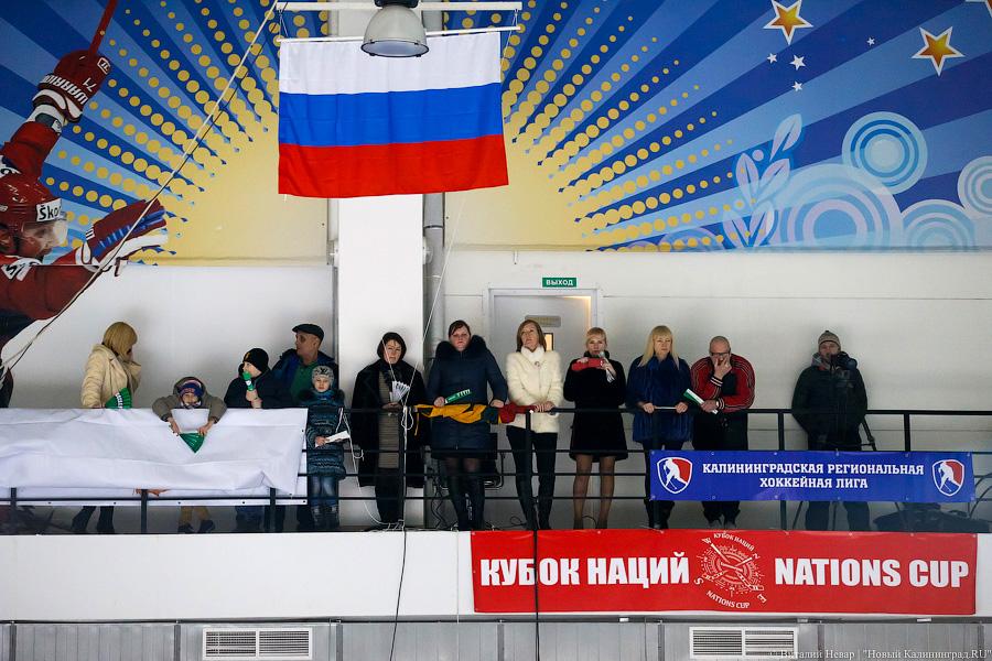 Мастера клюшки: в Калининграде прошел благотворительный хоккейный матч звезд