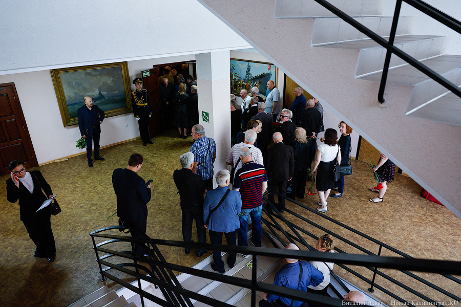 Калининград прощается с адмиралом и экс-губернатором Владимиром Егоровым (фото)