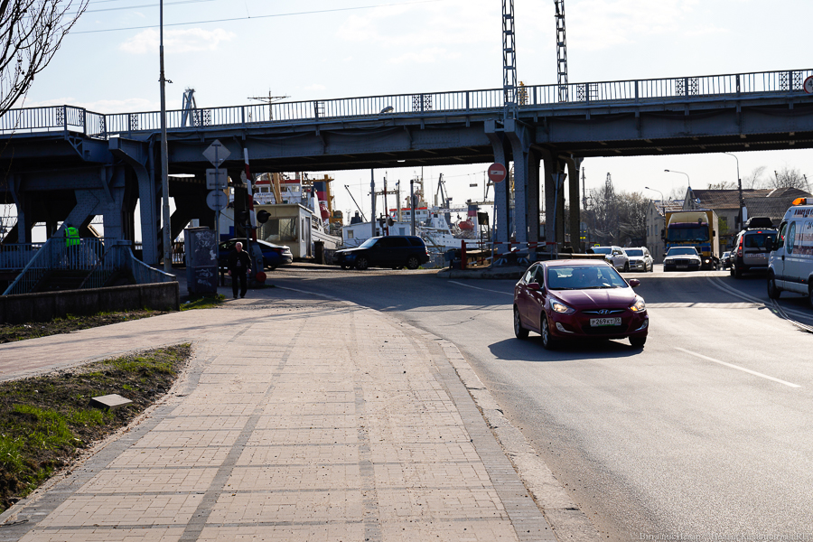 Миллионы в никуда? Ул. Баграмяна отремонтировали перед началом строительства моста (фото)