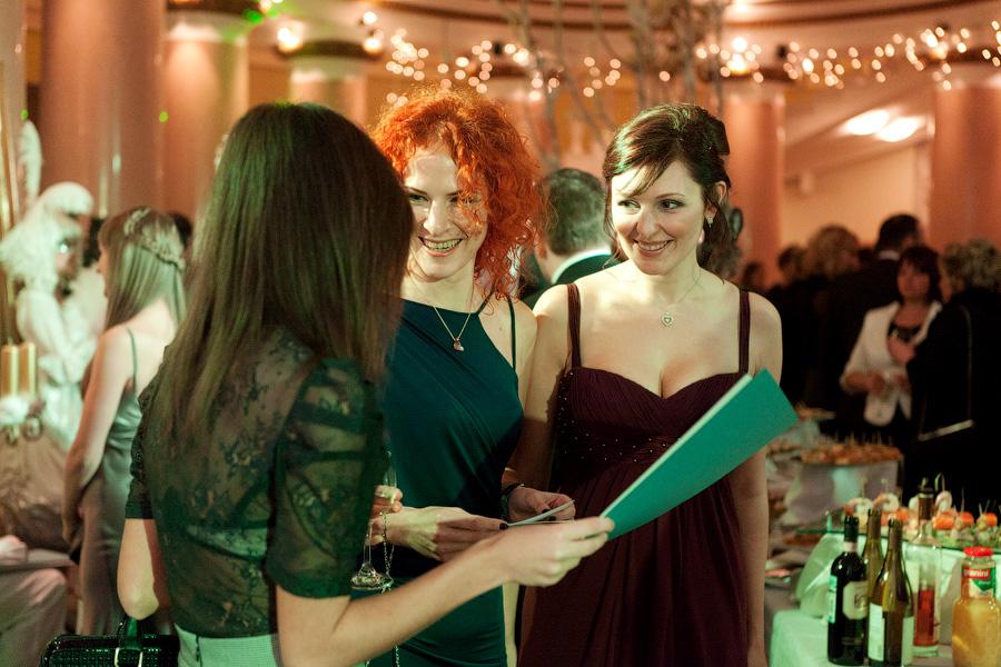 "Под звуки вальса": фоторепортаж с благотворительного бала "Янтарная корона"