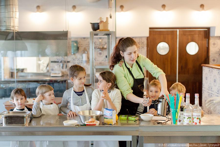 «Детский час»: шеф-повар ресторана «Терраса» Кеннет Линдберг дал мастер-класс детям