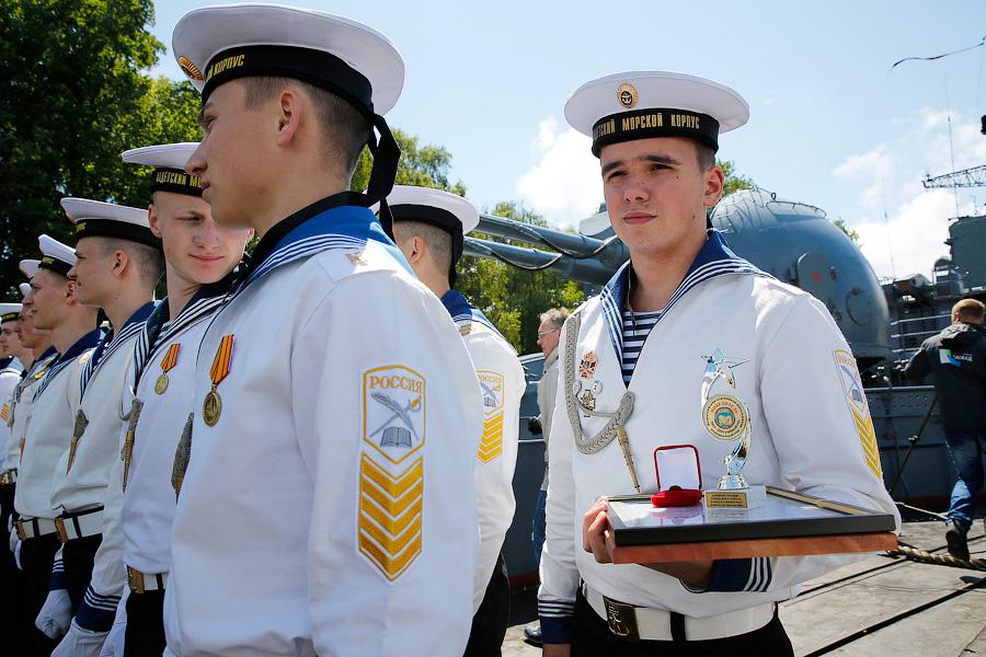Флагманский выпуск: 39 кадетов получили дипломы на эскадренном миноносце «Настойчивый»