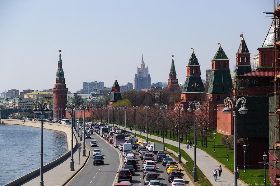 Кремль: майские праздники не сократят из-за выходной недели 
