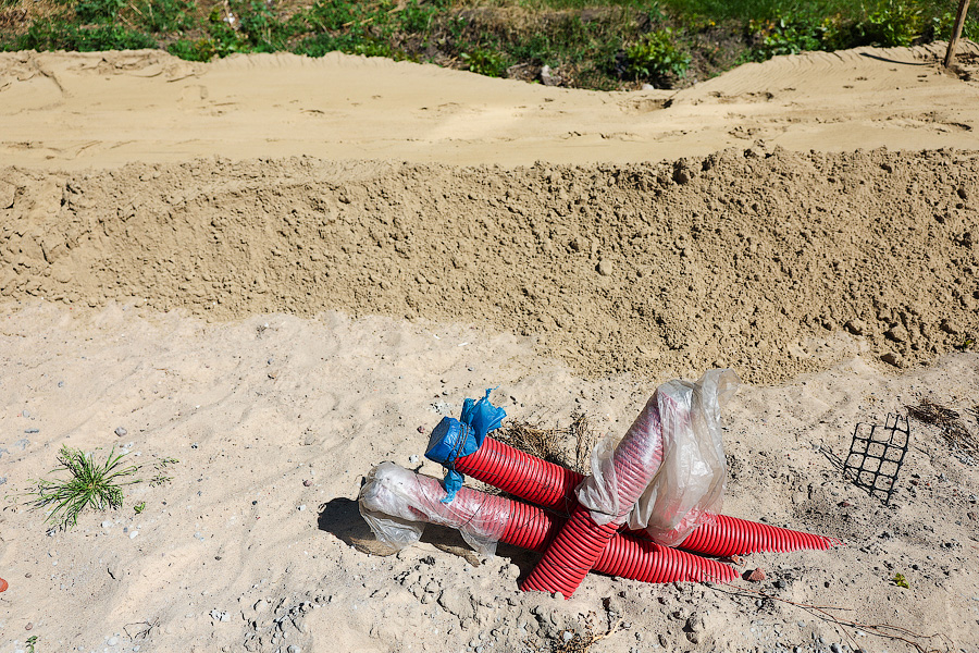 Ремонт на три года: что происходит с ул. Карташева, где сменился подрядчик (фото)