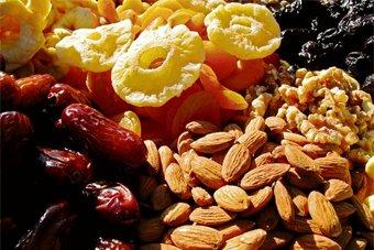 Таможенники уничтожили 700 кг гороха и сухофруктов из Узбекистана