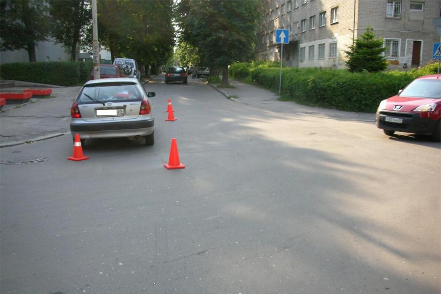 В Калининграде автомобиль сбил 13-летнего велосипедиста (фото)