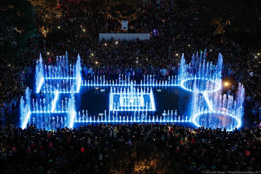 Калининградцы забросали мусором новый фонтан, его работа приостановлена