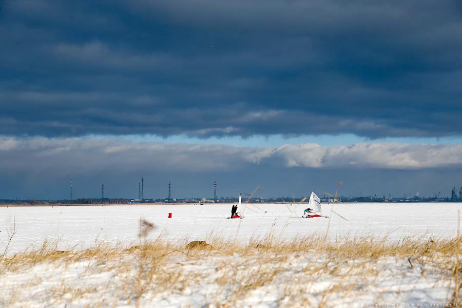 В погоне за ветром: как прошел зимний чемпионат по парусным видам спорта