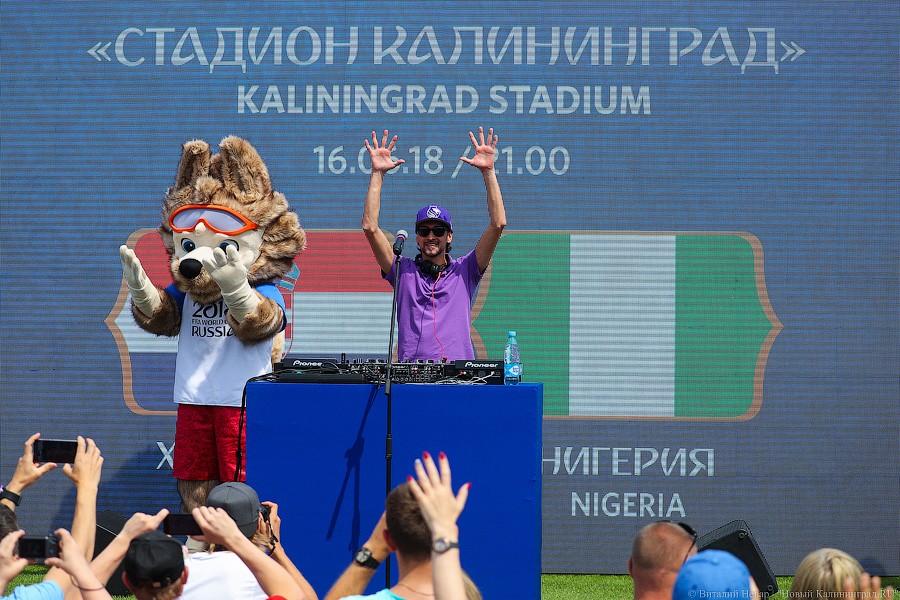 Праздник очередей и футбола: чем запомнился матч легенд ФИФА в Калининграде