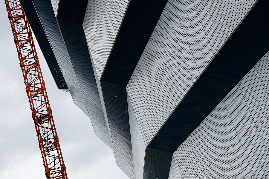 Тонкая настройка: ФИФА проинспектировала строящийся стадион в Калининграде