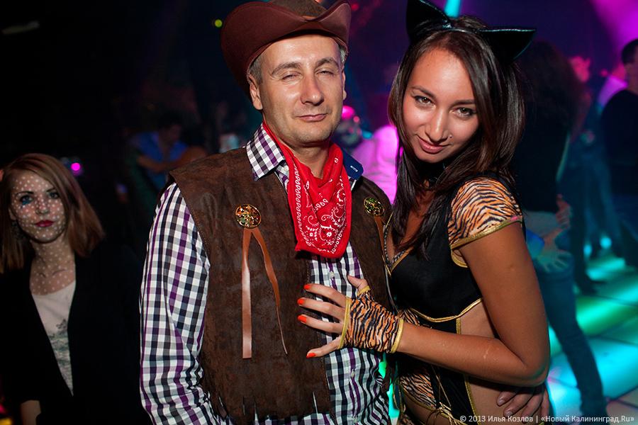 Странные танцы: в клубе «Exclusive» отметили Хеллоуин