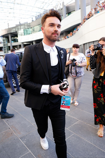 «И табло сорвало с петель»: как прошёл «Голосящий КиВиН» в «Янтарь-холле»