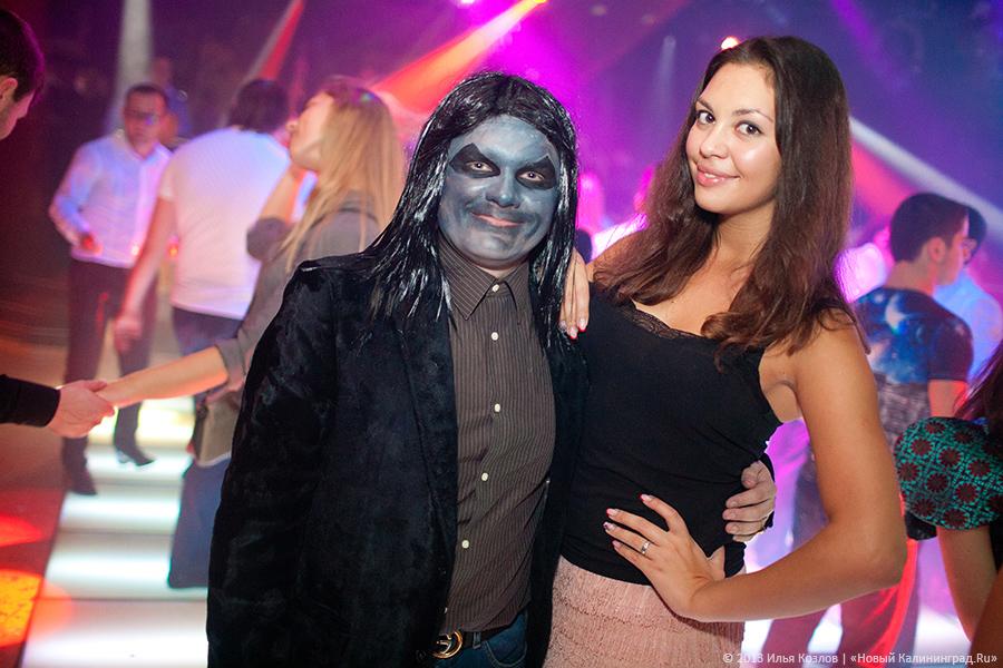 Странные танцы: в клубе «Exclusive» отметили Хеллоуин