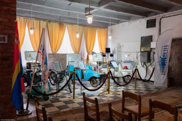 «Дом ретротехники» калининградского «АвтоРетроКлуба» открыл постоянную выставку