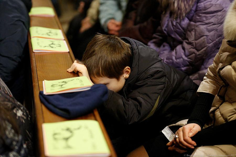 Сочельник, свечи, тишина: как встречали католическое Рождество в Калининграде