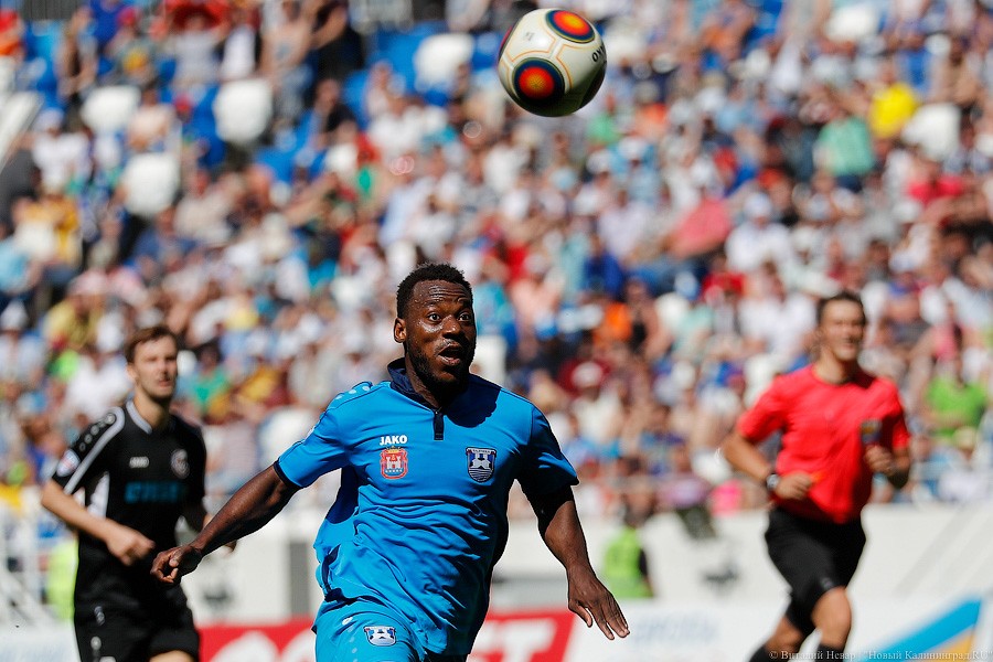 В обмен на пробки: церемония открытия и матч «Балтика» — «Тюмень» (фото)