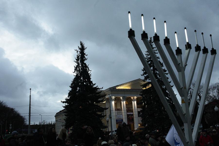 Ты ж мене пидманула, Хава нагила и цыганские пляски: как в Калининграде праздновали Хануку