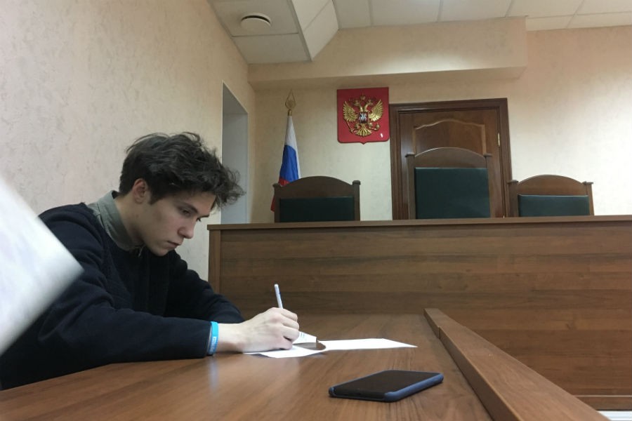 Представьте, что мы идем в зоопарк: как судили организатора встречи с Навальным