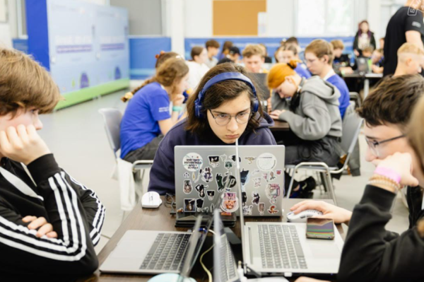 Ваш ребенок в IT: как «Цифра» в Калининграде воспитывает гениев программирования