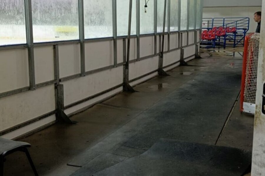 В Светлогорске затопило ледовую арену ФОКа