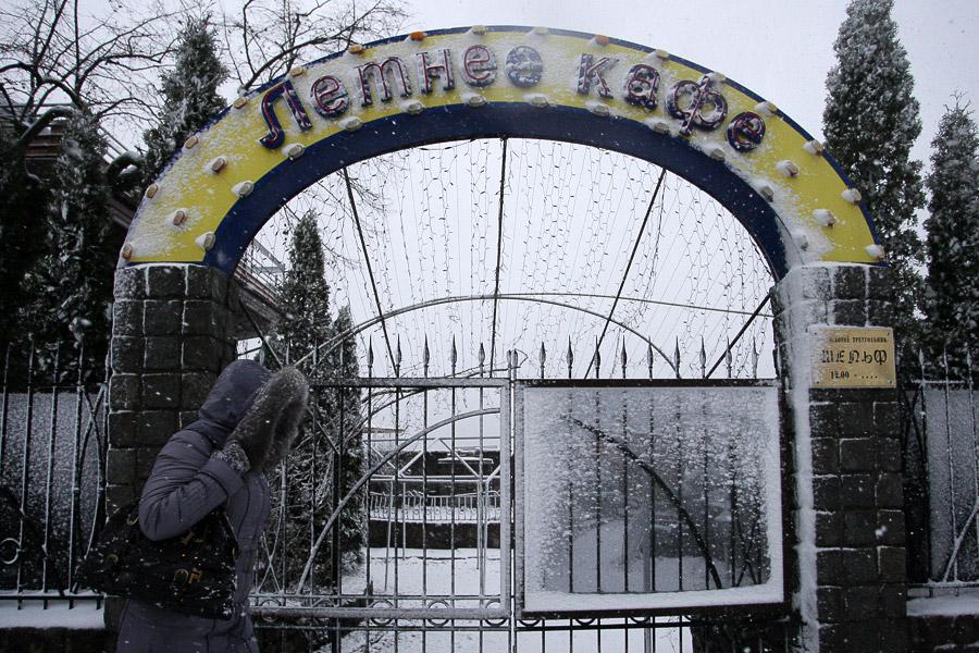 Засыпало: ураган «Ксавьер» принес в Калининград зиму