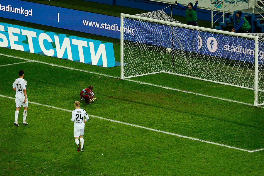 VAR в помощь: «Балтика» крупно обыграла «Чайку» и впервые вышла в 1/4 финала Кубка России (фото)