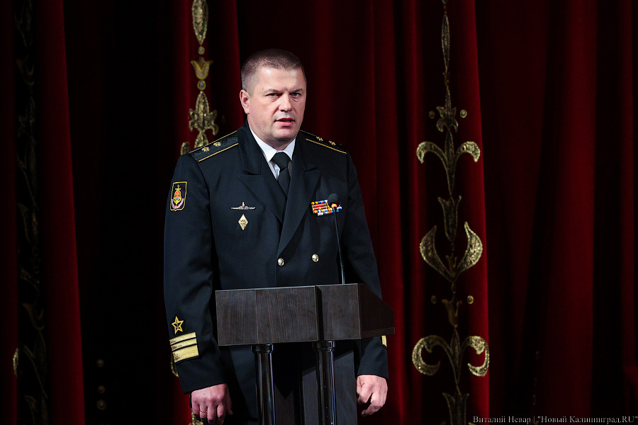 Оркестр, хор и караул: Антон Алиханов снова стал губернатором (фото)