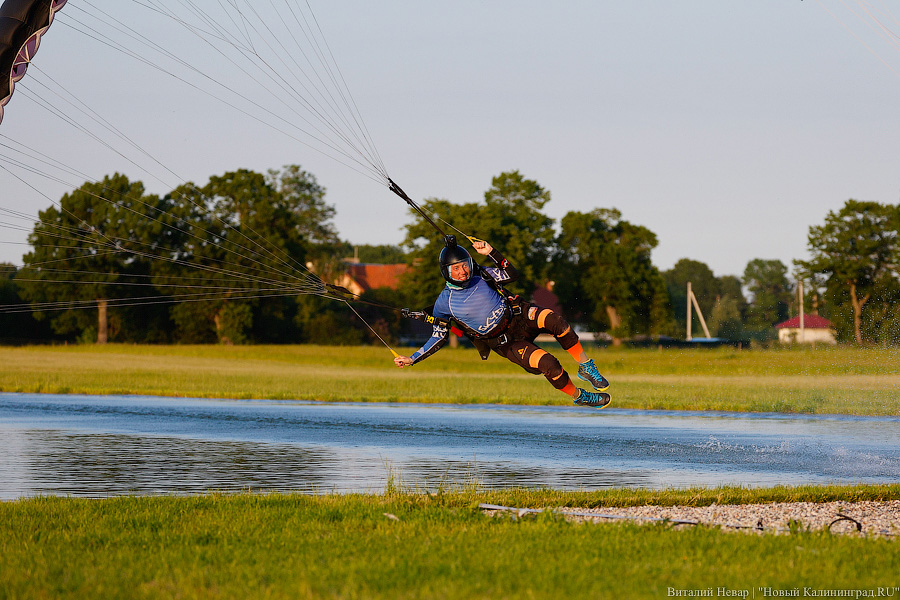 Люди как птицы: под Калининградом прошел этап Кубка России по купольному пилотированию (фото)