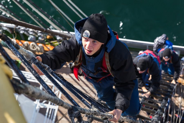 Прогресс— дело рук инженеров: получи универсальный диплом для берега и моря