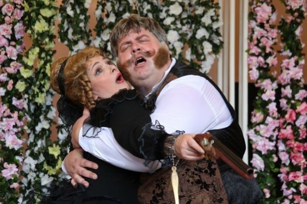 Приглашаем на вечер русского водевиля